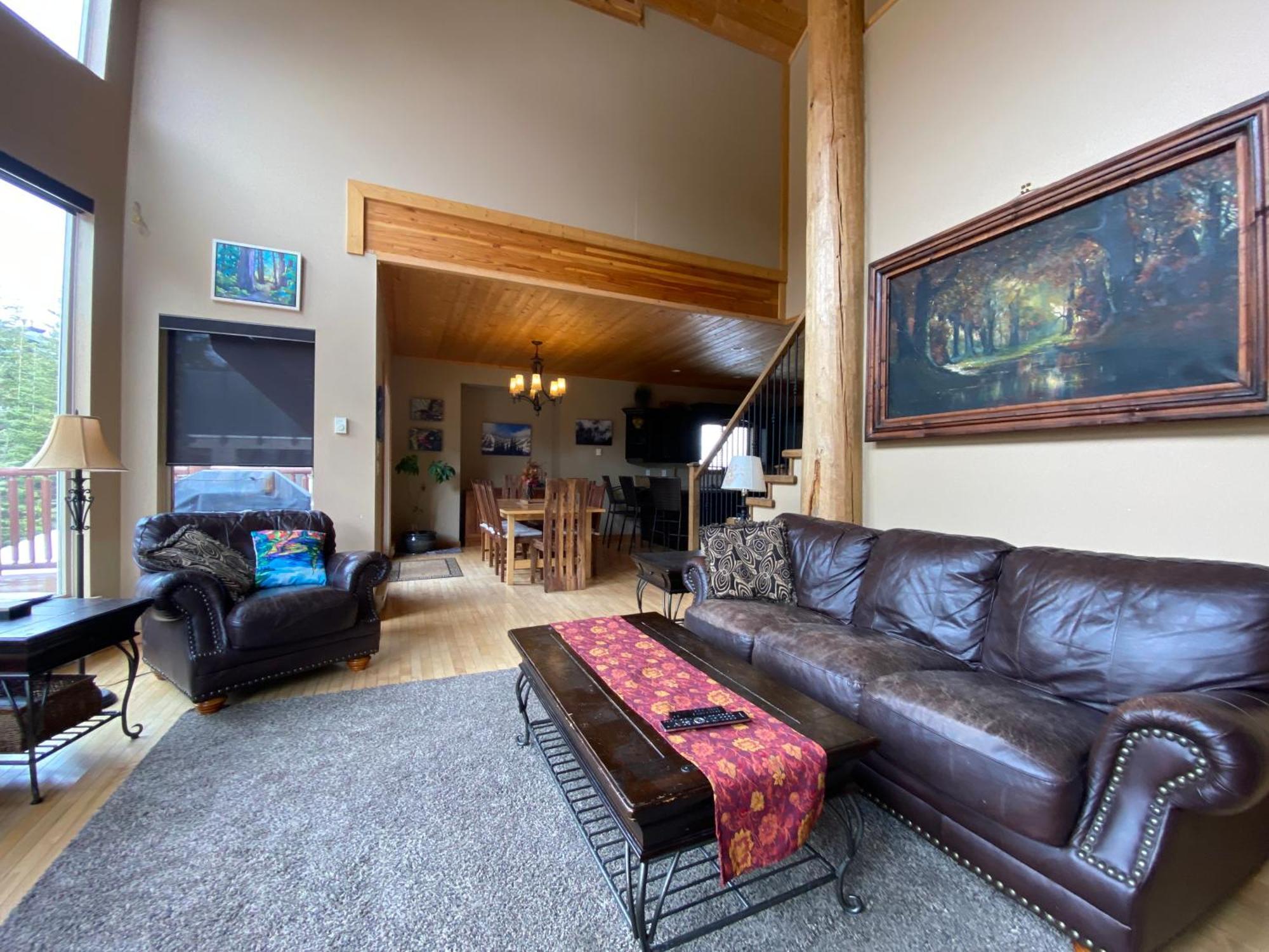 Morrisey Chalet At Sun Peaks Eksteriør bilde