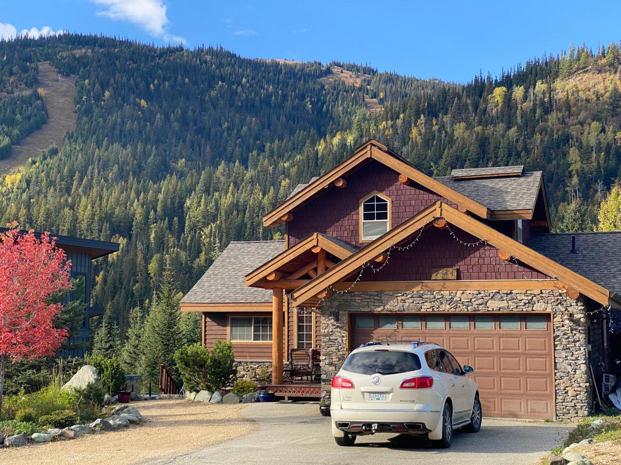 Morrisey Chalet At Sun Peaks Eksteriør bilde