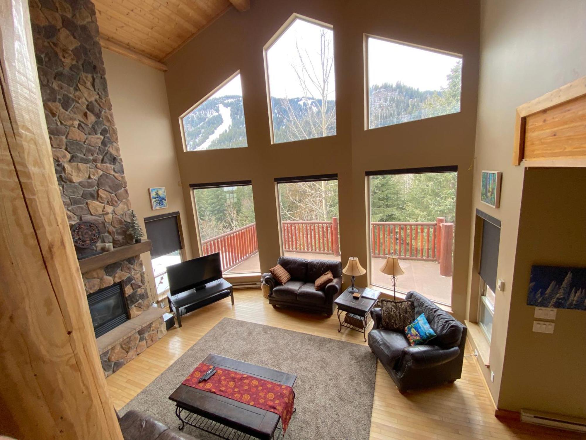 Morrisey Chalet At Sun Peaks Eksteriør bilde